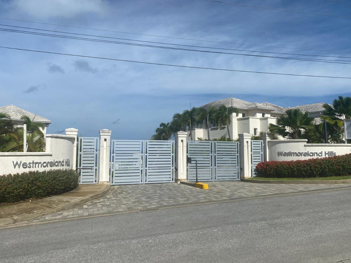 Westmoreland Hills - Mount Standfast - St James - Full Gym Membership Saint James Exterior foto