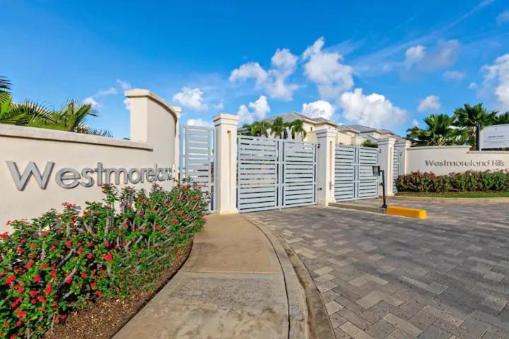 Westmoreland Hills - Mount Standfast - St James - Full Gym Membership Saint James Exterior foto